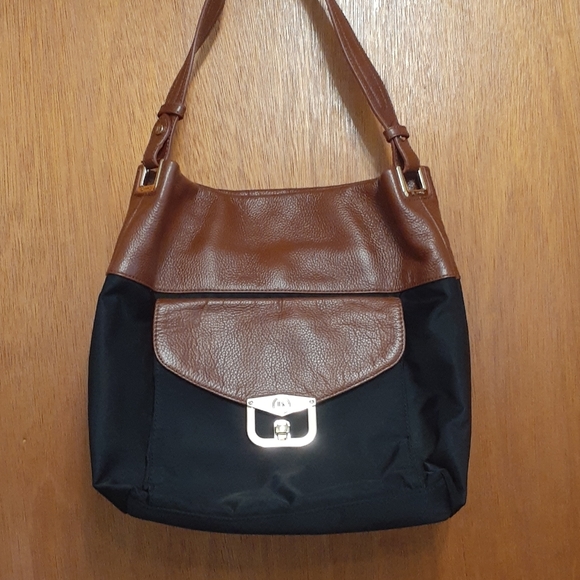 Purse - Picture 1 of 3